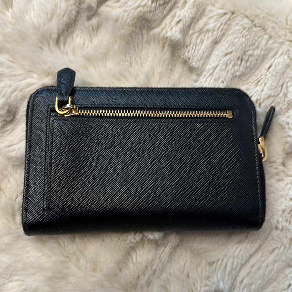 Prada Saffiano bag and wallet as new. 2 way to wear it! - Picture 7 of 12
